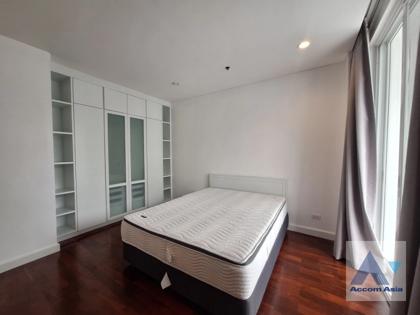 20  4 br Apartment For Rent in Sukhumvit ,Bangkok BTS Ekkamai at Ekkamai Family Apartment 1415658