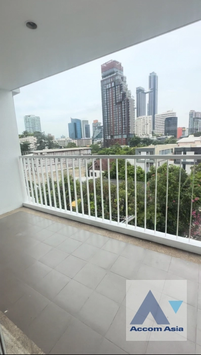 6  4 br Apartment For Rent in Sukhumvit ,Bangkok BTS Ekkamai at Ekkamai Family Apartment 1415696