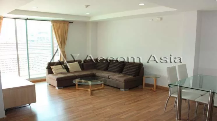  3 Bedrooms  Apartment For Rent in Sukhumvit, Bangkok  near BTS Phrom Phong (1415704)