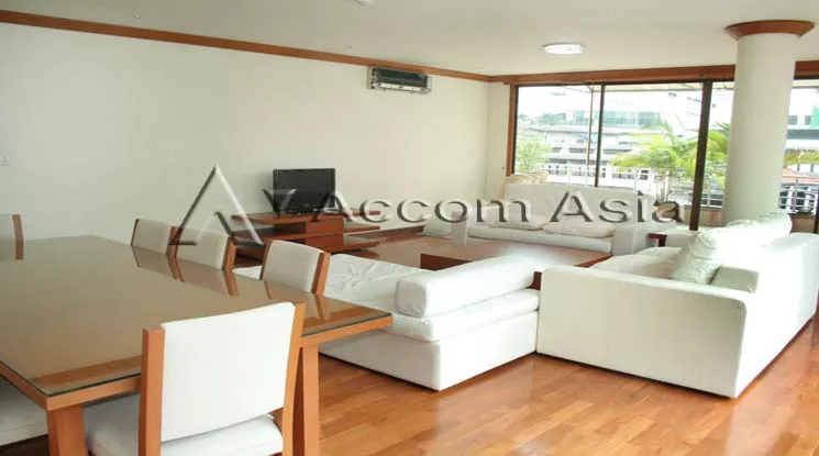  3 Bedrooms  Apartment For Rent in Sukhumvit, Bangkok  near BTS Asok - MRT Sukhumvit (1415747)