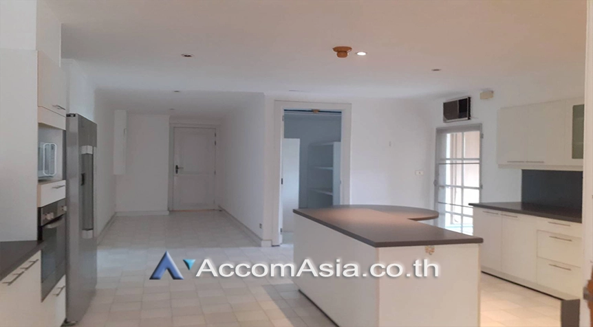 Pet friendly |  3 Bedrooms  Apartment For Rent in Sukhumvit, Bangkok  near BTS Phrom Phong (1415749)