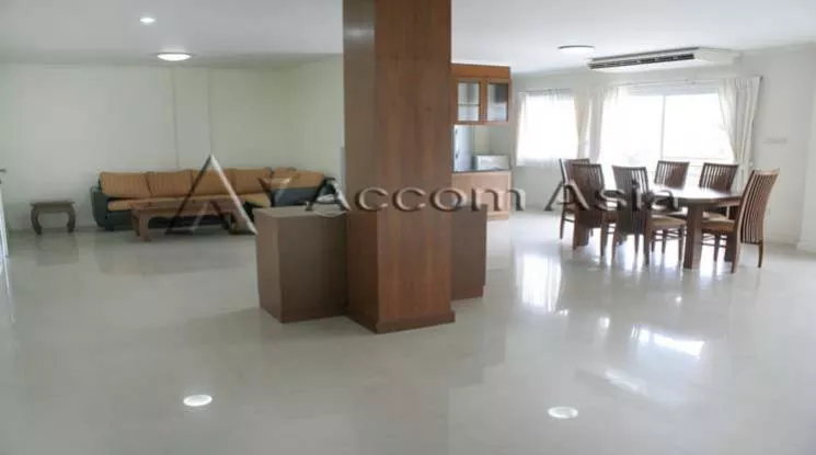  2 Bedrooms  Apartment For Rent in Sukhumvit, Bangkok  near BTS Asok - MRT Sukhumvit (1415750)