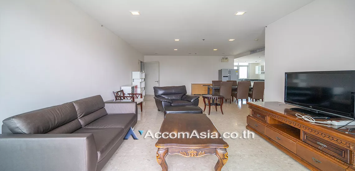  3 Bedrooms  Condominium For Rent in Sukhumvit, Bangkok  near BTS Ekkamai (1515876)