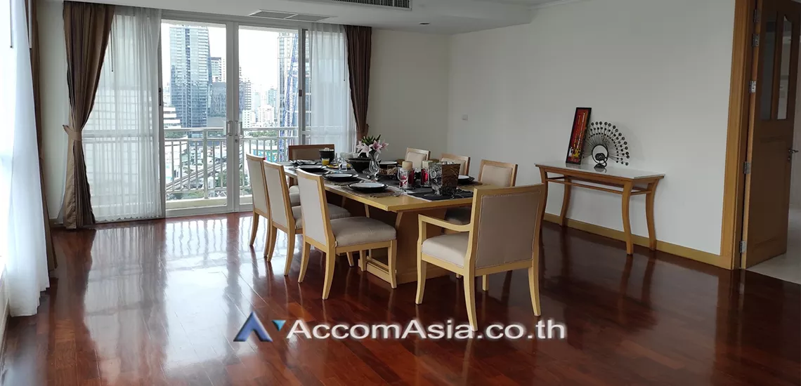 Pet friendly |  3 Bedrooms  Apartment For Rent in Sukhumvit, Bangkok  near BTS Phrom Phong (1415923)