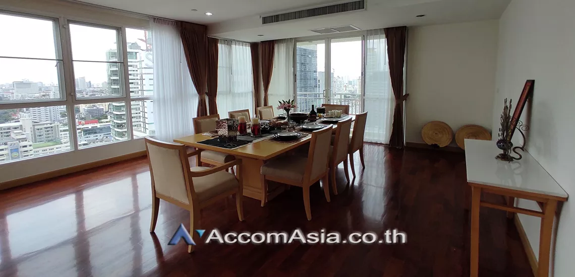 Pet friendly |  3 Bedrooms  Apartment For Rent in Sukhumvit, Bangkok  near BTS Phrom Phong (1415923)