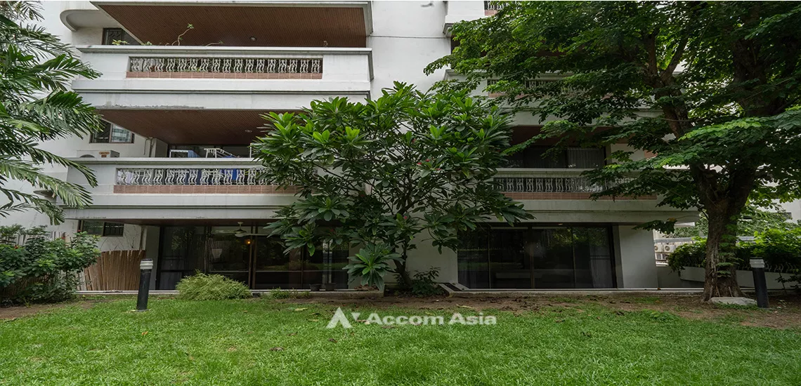 Big Balcony, Pet friendly |  4 Bedrooms  Apartment For Rent in Sukhumvit, Bangkok  near BTS Asok - MRT Sukhumvit (1415933)