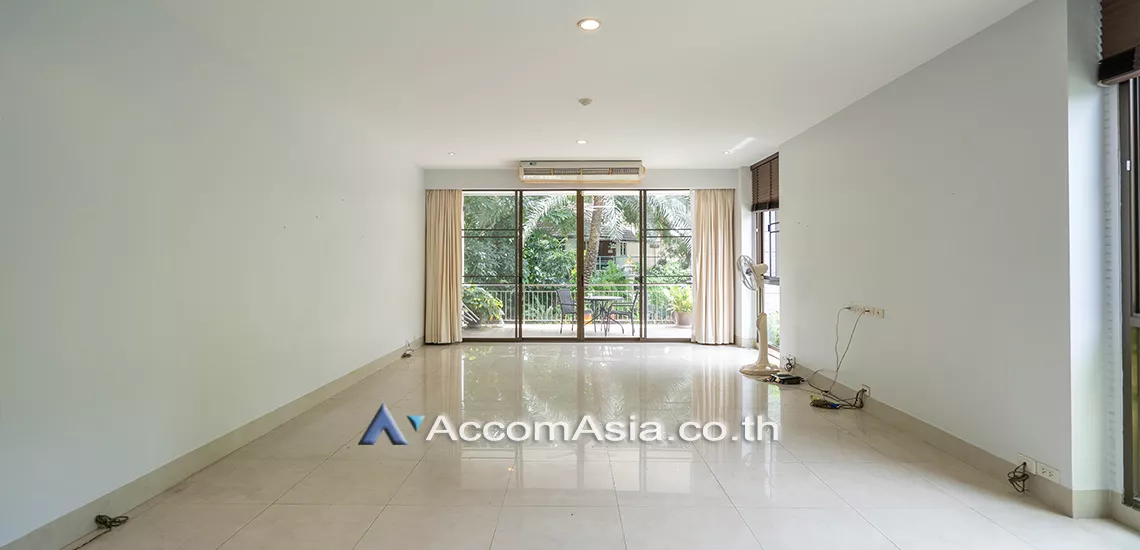 Ground Floor, Garden View, Big Balcony, Pet friendly |  3 Bedrooms  Apartment For Rent in Sukhumvit, Bangkok  near BTS Phrom Phong (1415939)