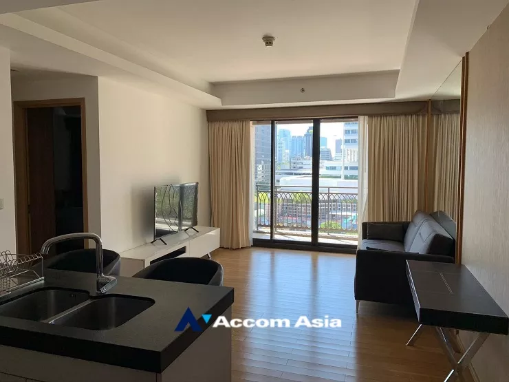 Corner Unit |  2 Bedrooms  Condominium For Rent in Ploenchit, Bangkok  near BTS Ploenchit - MRT Lumphini (1516006)