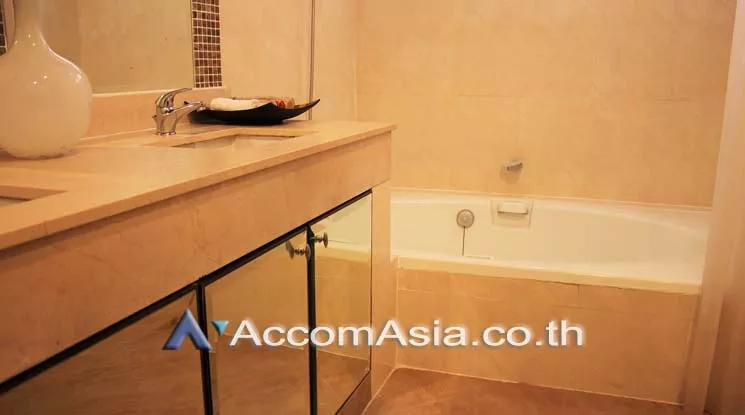 Big Balcony, Pet friendly |  3 Bedrooms  Apartment For Rent in Sukhumvit, Bangkok  near BTS Asok - MRT Sukhumvit (1416143)