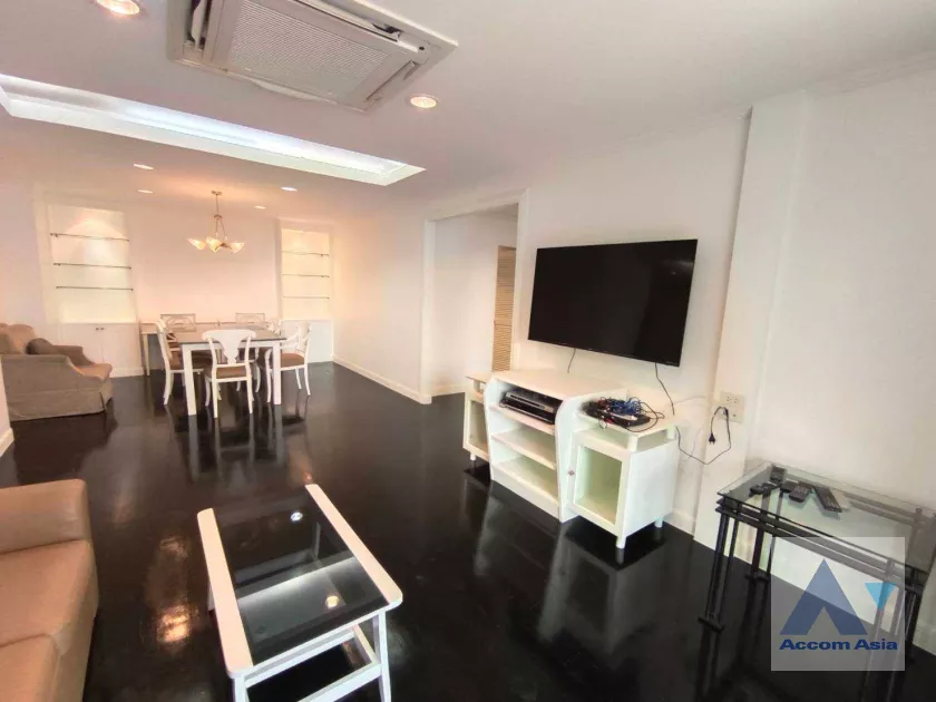  3 Bedrooms  Condominium For Rent in Sukhumvit, Bangkok  near BTS Phrom Phong (1516219)