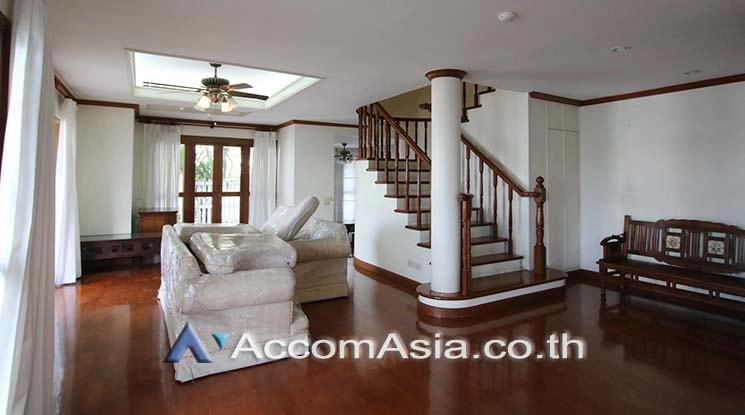 Riverside / River View |  4 Bedrooms  House For Rent in Dusit, Bangkok  (20664)