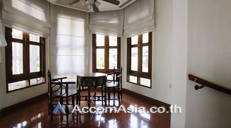 Riverside / River View |  4 Bedrooms  House For Rent in Dusit, Bangkok  (20664)