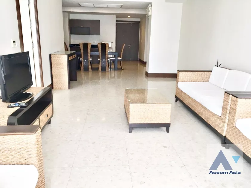  2 Bedrooms  Condominium For Rent in Sukhumvit, Bangkok  near BTS Ekkamai (1516261)