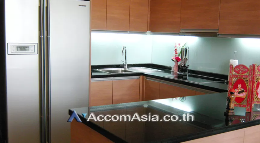  3 Bedrooms  Apartment For Rent in Sukhumvit, Bangkok  near BTS Asok - MRT Sukhumvit (1416341)