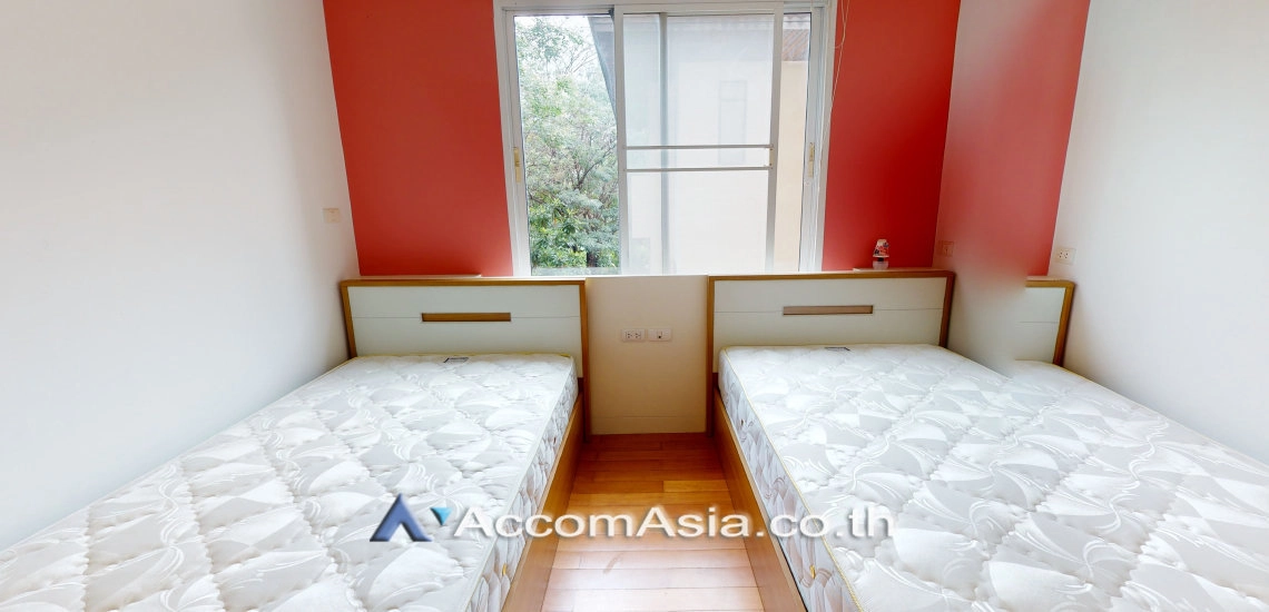  2 Bedrooms  Condominium For Rent & Sale in Sukhumvit, Bangkok  near BTS Phrom Phong (1516383)
