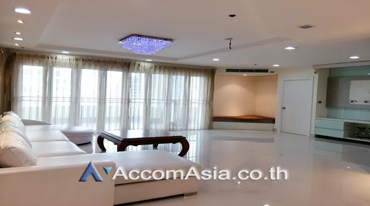 Pet friendly |  3 Bedrooms  Condominium For Rent in Sukhumvit, Bangkok  near BTS Nana (1516442)