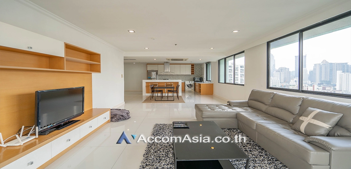  2 Bedrooms  Condominium For Rent in Sukhumvit, Bangkok  near BTS Nana (1516492)