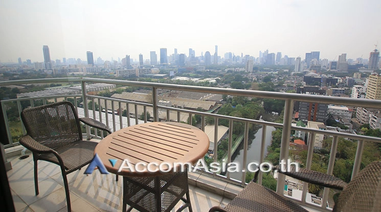 Big Balcony |  2 Bedrooms  Condominium For Rent in Sukhumvit, Bangkok  near BTS Nana (1516494)