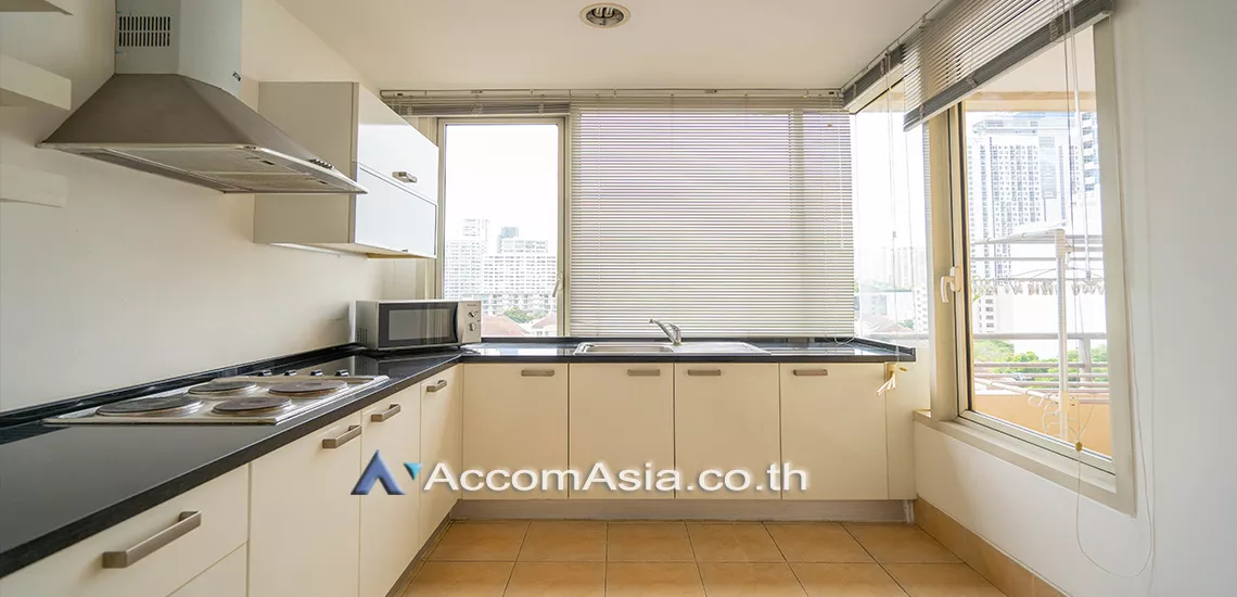 Pet friendly |  3 Bedrooms  Condominium For Rent in Sukhumvit, Bangkok  near BTS Thong Lo (1516596)