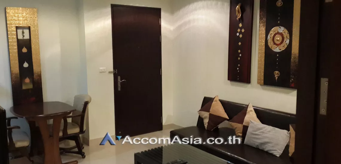  1 Bedroom  Condominium For Sale in Sukhumvit, Bangkok  near BTS Ekkamai (1516623)