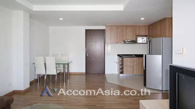  3 Bedrooms  Apartment For Rent in Sukhumvit, Bangkok  near BTS Phrom Phong (1416652)