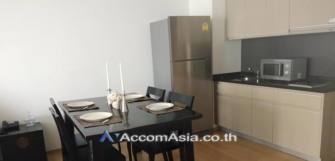  1 Bedroom  Condominium For Rent in Sukhumvit, Bangkok  near BTS Phrom Phong (1516711)