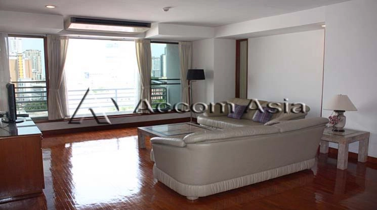  3 Bedrooms  Apartment For Rent in Sukhumvit, Bangkok  near BTS Thong Lo (1416777)