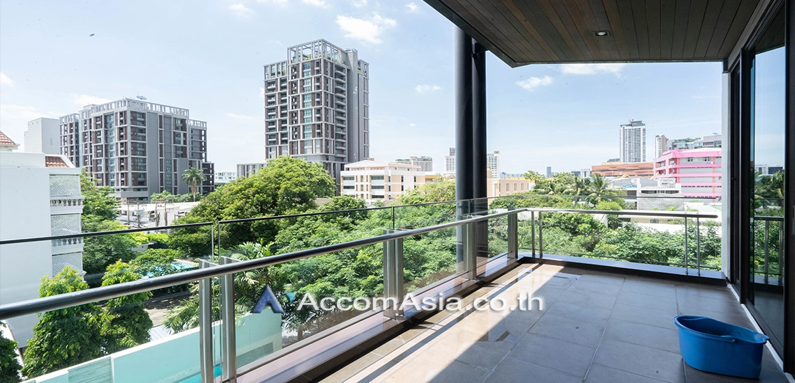 Big Balcony |  2 Bedrooms  Apartment For Rent in Sukhumvit, Bangkok  near BTS Ekkamai (1416783)