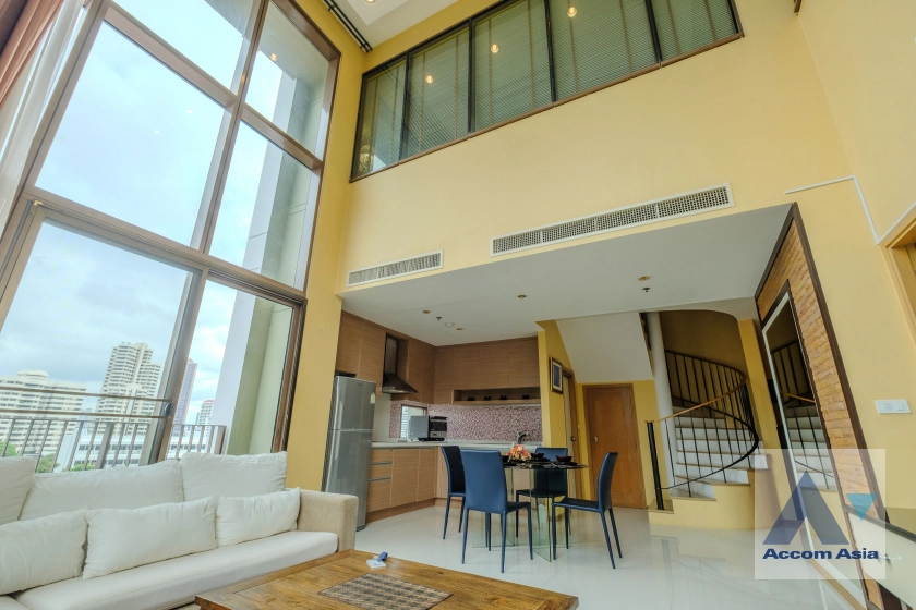 Duplex Condo |  2 Bedrooms  Condominium For Rent in Sukhumvit, Bangkok  near BTS Phrom Phong (1516787)