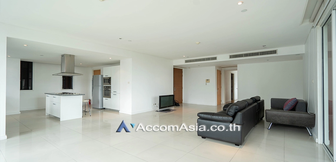 Pet friendly |  3 Bedrooms  Condominium For Rent in Sukhumvit, Bangkok  near BTS Ekkamai (1516831)