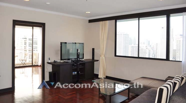  2 Bedrooms  Condominium For Rent in Sukhumvit, Bangkok  near BTS Nana (1516839)