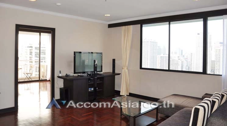  Lake Green Condominium  2 Bedroom for Rent BTS Nana in Sukhumvit Bangkok