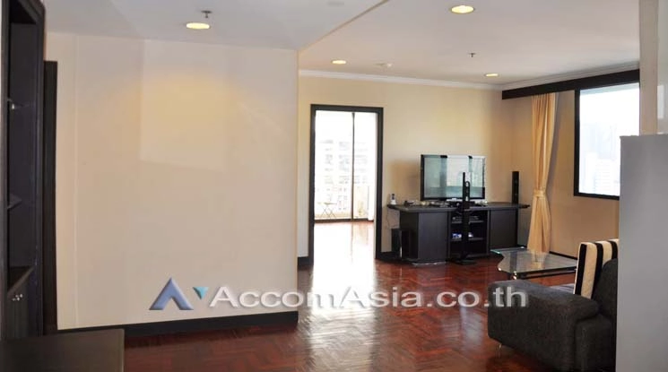  2 Bedrooms  Condominium For Rent in Sukhumvit, Bangkok  near BTS Nana (1516839)