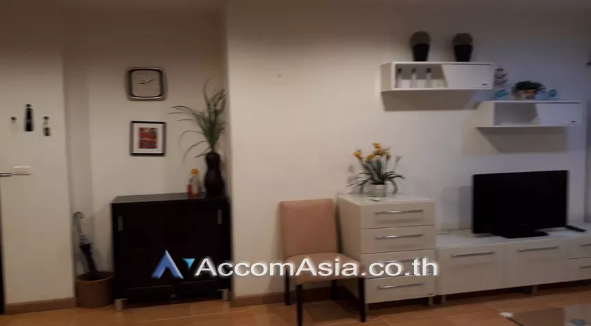  2 Bedrooms  Condominium For Rent in Sukhumvit, Bangkok  near BTS Ekkamai (1516844)