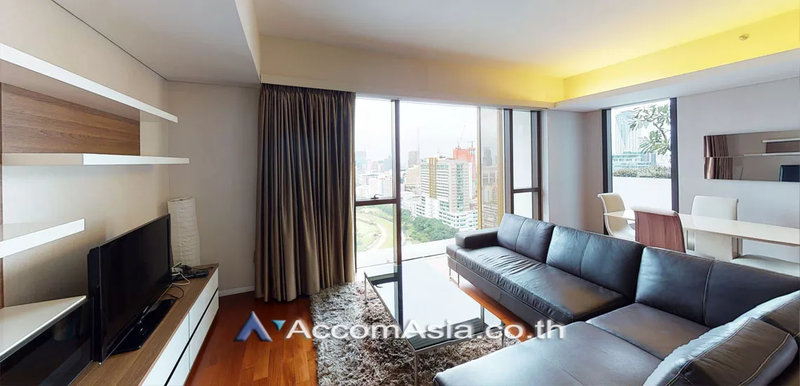  1 Bedroom  Condominium For Rent in Ploenchit, Bangkok  near BTS Ratchadamri (1516864)