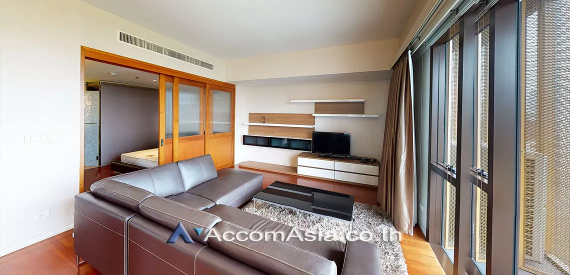  1 Bedroom  Condominium For Rent in Ploenchit, Bangkok  near BTS Ratchadamri (1516864)