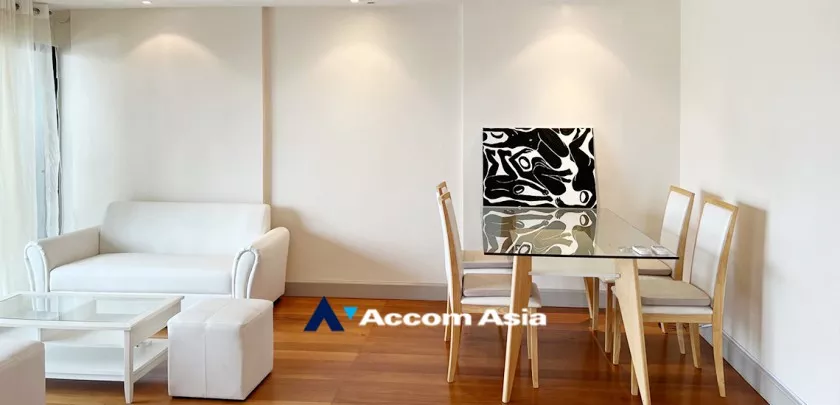  2 Bedrooms  Condominium For Rent in Sathorn, Bangkok  near MRT Lumphini (1516894)