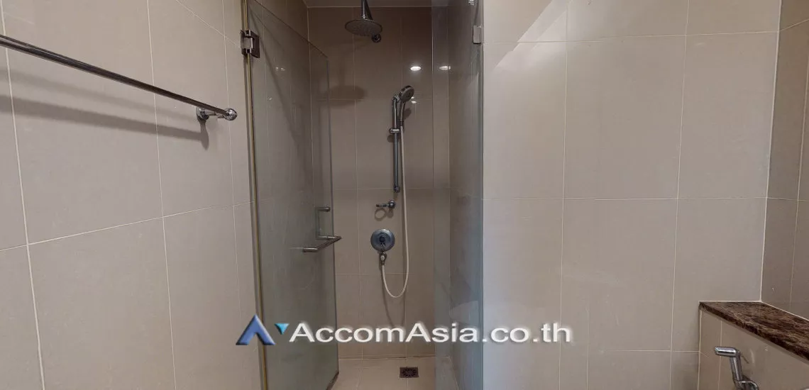  2 Bedrooms  Condominium For Rent in Sukhumvit, Bangkok  near BTS Nana (1516901)