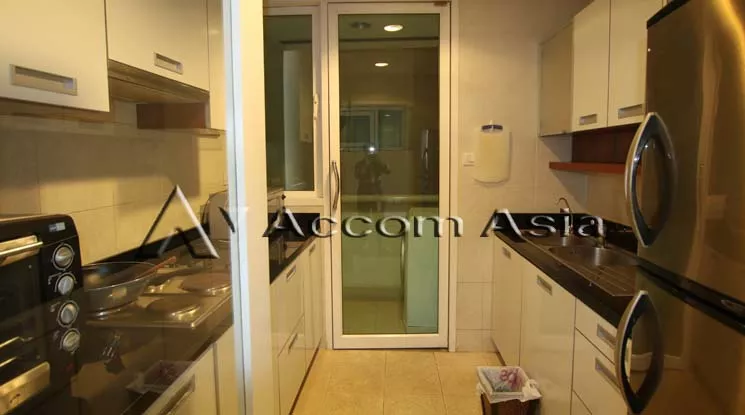  2 Bedrooms  Condominium For Rent in Sukhumvit, Bangkok  near BTS Phrom Phong (1516902)