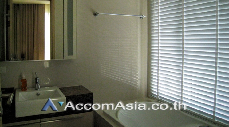  2 Bedrooms  Condominium For Rent in Sukhumvit, Bangkok  near BTS Phrom Phong (1516962)