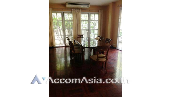 Private Swimming Pool |  4 Bedrooms  House For Rent in Ratchadapisek, Bangkok  (1916983)