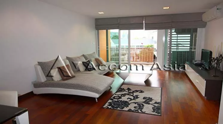  2 Bedrooms  Condominium For Rent in Sukhumvit, Bangkok  near BTS Thong Lo (1517013)