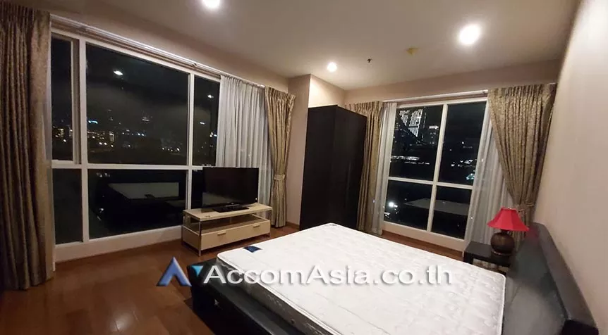  2 Bedrooms  Condominium For Rent in Ploenchit, Bangkok  near BTS Chitlom (1517068)