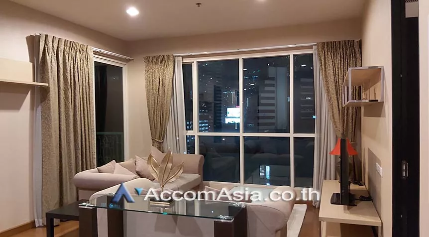  2 Bedrooms  Condominium For Rent in Ploenchit, Bangkok  near BTS Chitlom (1517068)