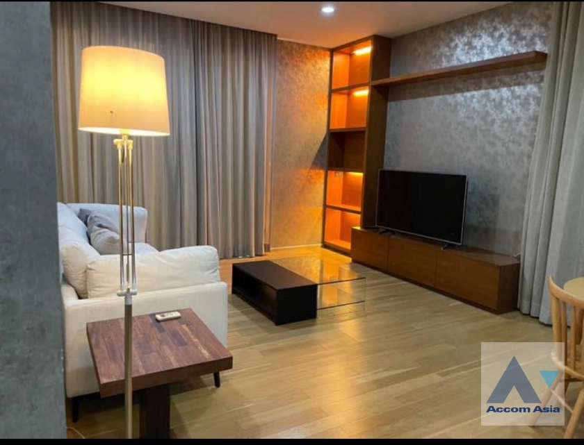  2 Bedrooms  Condominium For Rent & Sale in Sukhumvit, Bangkok  near BTS Phrom Phong (1517074)