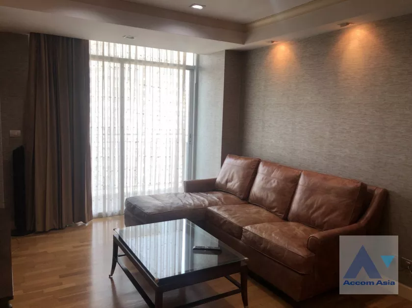  1 Bedroom  Condominium For Rent in Sathorn, Bangkok  near BTS Chong Nonsi (1517085)