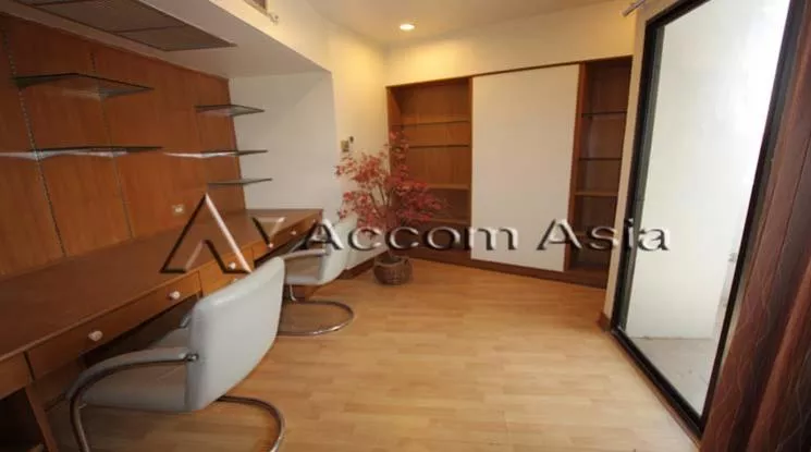 Pet friendly |  2 Bedrooms  Condominium For Rent in Sukhumvit, Bangkok  near BTS Thong Lo (1517135)