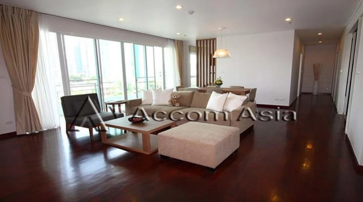  3 Bedrooms  Apartment For Rent in Sukhumvit, Bangkok  near BTS Phrom Phong (1417166)