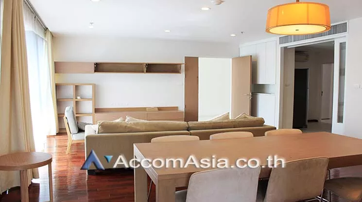  3 Bedrooms  Apartment For Rent in Sukhumvit, Bangkok  near BTS Phrom Phong (1417170)