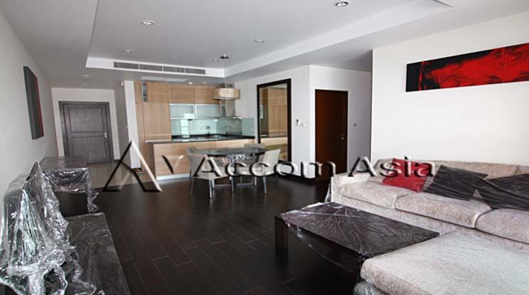  2 Bedrooms  Condominium For Rent in Sathorn, Bangkok  near BTS Sala Daeng - MRT Lumphini (1517186)